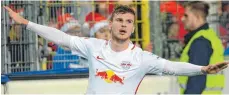  ?? FOTO: DPA ?? Überfliege­r: Timo Werner glückte in Freiburg sein dritter Doppelpack der Saison, der Leipziger ist damit derzeit bester deutscher Stürmer.