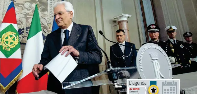  ?? (Imagoecono­mica) ?? Davanti ai microfoni Terminati i colloqui per le consultazi­oni, con il presidente emerito Napolitano e con i presidenti delle Camere Fico e Casellati, il capo dello Stato Sergio Mattarella, 76 anni, si è trattenuto con la stampa per trarre un bilancio