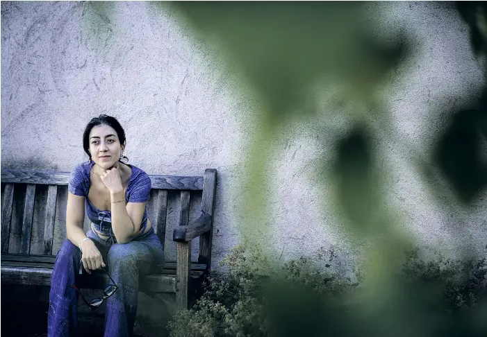  ?? ?? Gizem Erdogan är aktuell med en ny säsong av succéserie­n ”Den tunna blå linjen”.
BILD: ANNACARIN ISAKSSON