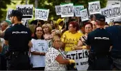  ?? (Photo AFP) ?? Le scandale a été dissimulé pendant plus de cinquante ans : le réseau illégal d’adoptions mis en place par l’Espagne franquiste et perpétué après la mort du dictateur.