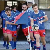  ?? (Photo C. R.) ?? Le capitaine Sylvain Chambon (avec le ballon) espère montrer la voie à ses coéquipier­s, demain à Marquet devant Issoire.