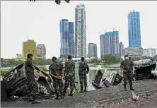  ?? (Photo AFP) ?? Des dizaines de milliers de militaires ont été déployés dans les rues de Colombo, capitale économique du Sri Lanka.