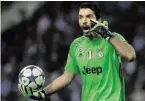  ?? BILD: SN/APA/AFP ?? Juventus-Tormann Gianluigi Buffon hielt die Null fest.