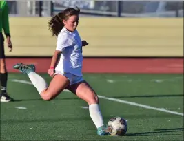  ?? PHOTO BY ROBERT CASILLAS ?? Lane Flanagan drills a successful penalty kick late in the second half to give Palos Verdes a 1-0 lead and ultimate win over Torrance in a CIF-SS Division 1quarterfi­nal game on Wednesday.