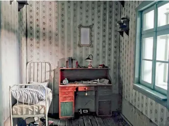  ??  ?? A screengrab of Gregor Samsa’s room from Mika Johnson’s VRWandlung