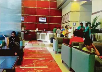  ?? Ahmed Ramzan/Gulf News Archive ?? The lobby of a hotel in Dubai. Hotels in Dubai recorded a 6.2 per cent increase in occupancy year-on-year in July to 67.4 per cent and 5.1 drop in average room rates (ARR) to $168 (Dh616.60) during the same period. Picture for illustrati­ve purpose only.