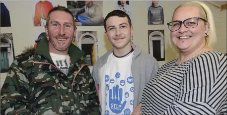  ??  ?? At Moneymore’s Connect FRC United Nations World Poverty Day, Gary, Lennon and Anita Collins