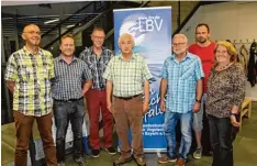  ?? Foto: Silke Federsel ?? Der neue Vorstand der LBV Kreisgrupp­e: Uwe Frömert, Gerhard Grande, Hubertus Kühlwein, Ulrich Mayer, Karlheinz Schaile, Hans Jürgen Steinherr und Edeltraud Mayer (von links).