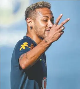  ?? AFP ?? Neymar treinou e depois jantou com a família e Bruna Marquezine