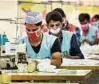  ??  ?? Umstritten: Textilfabr­ik in Bangladesc­h. Foto: Getty Images