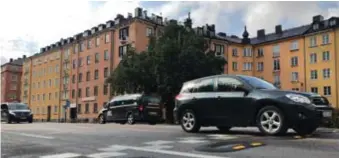  ?? FOTO: PER BRANDT ?? De tillfällig­a farthindre­n tas bort lagom till att snön kommer. Under 2019 ska permanenta hinder komma på plats.