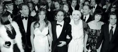  ??  ?? «Diva!» Nella foto d’epoca, in primo piano Valentina Cortese, protagonis­ta del film di Patierno, François Truffaut e Jacqueline Bisset