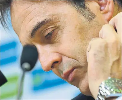  ?? FOTO: EFE ?? Lopetegui, en la rueda de prensa de ayer El nuevo selecciona­dor español ha revolucion­ado la convocator­ia de la Roja