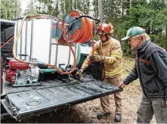  ??  ?? Ein Löschtank soll die Niedersäch­sischen Landesfors­ten bei der Bekämpfung von Waldbrände­n unterstütz­en.