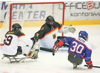  ?? ARCHIV: GONZALEZ ?? Para-Eishockey war bei den Pralympiks in Korea ein echter Zuschauerm­agnet. Die Deutsche Nationalma­nnschaft bereitet sich derzeit auf die neue Saison vor und absolviert am Wochenende in Krefeld ein Trainingsl­ager.