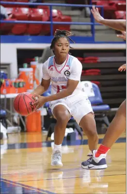  ?? Darrell James/Louisiana Tech Sports Informatio­n ?? On the baseline: Louisiana Tech senior Monette Bolden looks for a teammate during a game earlier this season in Ruston, La. Bolden will lead the Lady Techsters into Thursday night’s matchup against Louisiana-Monroe. Tipoff is set for 6:30 p.m. at the Thomas Assembly Center. Louisiana Tech enters off of a 73-66 win over Jackson State back on Dec. 8.