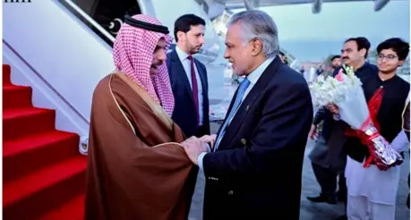  ?? ?? Islamabad: Foreign Minister of the KSA Faisal bin Farhan was accorded a warm red carpet welcome upon arrival in Islamabad.