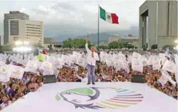  ?? | ISRAEL SALAZAR ?? El Bronco presumió que reunió a más gente que el viernes su adversario, Andrés Manuel López Obrador.