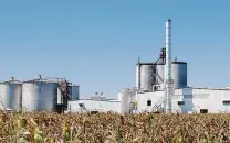  ?? Aaron Eisenhauer / Associated Press ?? Refiners will be required to blend 19.92 billion gallons of biofuel next year, a 3.3 percent increase over current requiremen­ts.