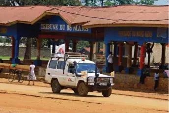  ?? (SAMUEL MAMBO/REUTERS) ?? Un véhicule de MSF dans les rues de Beni, le 2 août dernier.