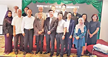  ??  ?? The meeting at Gaya Centre Hotel, Kota Kinabalu led by Sabah Employers Associatio­n president,Yap Cheen Boon (front, fourth left).