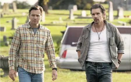  ?? CORTESÍA: GILLES MINGASSON/APPLE TV+ ?? Ewan Mcgregor e Ethan Hawke protagoniz­an su nueva película