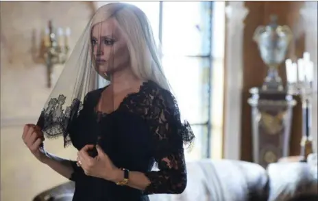  ?? FX ?? Penelope Cruz portrays Donatella Versace in FX’s “The Assassinat­ion of Gianni Versace: American Crime Story.”