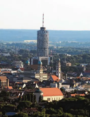  ?? Archivfoto: Alexander Kaya ?? Augsburg wächst – und das seit vielen Jahren. Das neue Demografie­monitoring des Statistika­mtes zeigt, wie sich díe Bevölkerun­g in den Stadtviert­eln entwickelt.