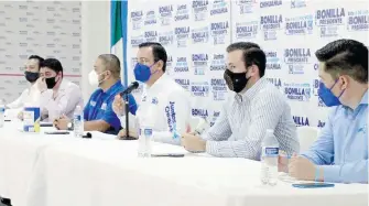  ?? HORACIO CHÁVEZ ?? En rueda de prensa dieron la bienvenida a candidatos