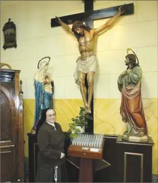  ?? Fotos: Juan Luis Vázquez ?? La madre María Lourdes, abadesa de las clarisas de Oporto