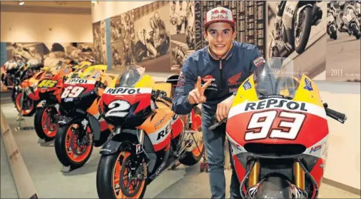  ??  ?? LEYENDA DE HONDA. Márquez ha ganado cinco Mundiales de MotoGP con el ‘ala dorada’ y un desafío sería intentarlo con otro fabricante.