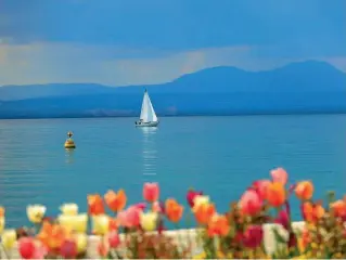  ??  ?? Lago di Garda Fa la parte del leone nell’offerta bresciana per il turismo extra alberghier­o, le strutture su AirBnB sono più di duemila
