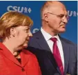  ?? Foto: Bernhard Weizenegge­r ?? Das Bild zeigt Angela Merkel und Kurt Gribl im Bundestags­wahlkampf im Vor jahr.