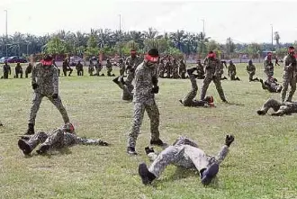 Persembahan Tts Sempena Berita Tentera Darat Malaysia Facebook