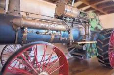  ??  ?? Jack Harris built this fully working 125-pound model of a 1915 Case traction engine. Harris said the engines were primarily used to provide power for threshing machines and sawmill equipment.