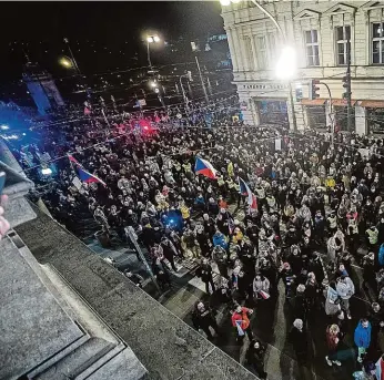  ?? Foto: archiv MAFRA ?? Korzo Národní lidí.
Vzpomínek na výročí sametové revoluce se v české metropoli každoročně 17. listopadu účastní tisíce