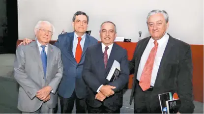  ??  ?? Jaime Labastida, Roberto Blancarte, Carlos Marín y Bernardo Barranco.