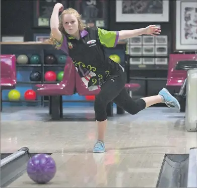  ??  ?? RISING STAR: Up-and-coming tenpin bowler Sophie Martin will attend a junior developmen­t camp Picture: PAUL CARRACHER