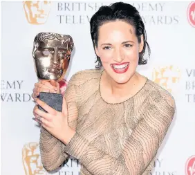  ?? Ian West ?? > Phoebe Waller-Bridge with the award for Best Female Performanc­e in a Comedy Programme for Fleabag