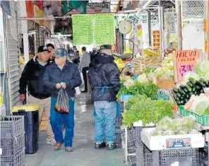  ?? ARCHIVO ?? El dinero rinde menos a la hora de comprar alimentos. /