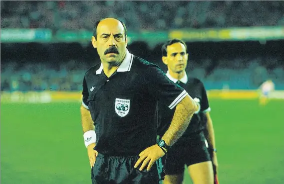  ?? FOTO: MORENO ?? Joaquín Ramos Marcos, en su época de árbitro de Primera División
