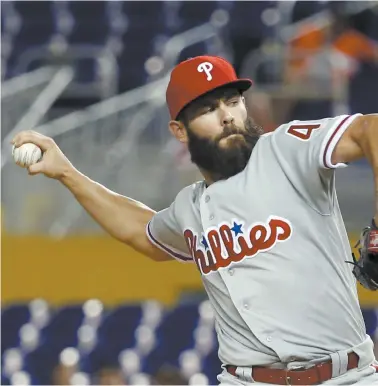  ?? - Associated Press: Wilfredo Lee ?? Les Phillies de Philadelph­ie ont embauché l’as lanceur Jake Arrieta cet hiver.