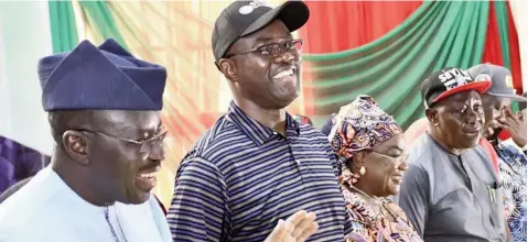  ?? ?? Peoples Democratic Party ( PDP) Deputy National Chairman ( South), Taofeek Arapaja ( left); Governor Seyi Makinde; former Speaker, Oyo State House of Assembly, Monsurat Sunmonu and the state PDP Chairman, Dayo Ogungbenro, during a town- hall meeting with stakeholde­rs of the party in Oyo geo- political zone held at Atiba Town Hall, Oyo State… yesterday.