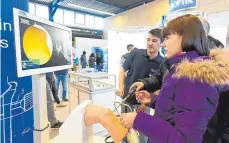  ?? FOTO: KIENZLER ?? Auf der Messe Jobs for Future gibt es viele Simulatore­n für Besucherin­nen und Besucher.