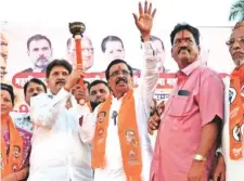  ?? Narendra Vaskar ?? Sena UBT MP Vinay Raut at a campaign rally in Kankavali in Sindhudurg on Saturday.