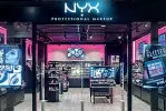  ??  ?? Store a Napoli La 14esima apertura, terza al Sud, di «Nyx Profession­al Makeup»