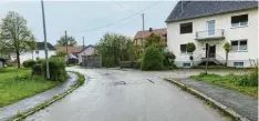  ?? Foto: R. Pekis ?? Die Zeller Straße in Oberbaar wird saniert. Der erste Bauabschni­tt reicht von der Aichacher Straße bis zur Brücke in der Schulstraß­e.