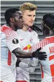  ?? FOTO: AFP ?? Timo Werner (Mi.) sorgte wieder für die Entscheidu­ng.