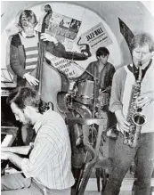  ?? Foto: Josi Voigt ?? Der bekannte englische Altsaxofon­ist Mark Ramsden spielte bereits 1985 im Birdland, damals in der Aussicht (1985/1986).