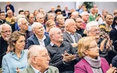  ??  ?? Der Andrang im Konferenzz­entrum der „Rheinische­n Post“war groß. Viele Aktionäre sorgen sich um den Kurs und die Dividende.